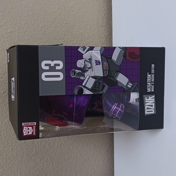 NWT DZNR Transformers Megatron Collectible Action Plush 7" What’s Inside Edition - Picture 5 of 9
